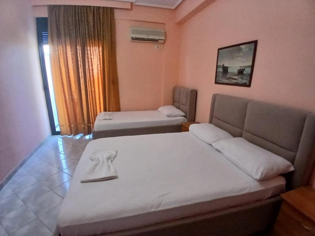 Hotel Rossi Vlorë Exterior foto